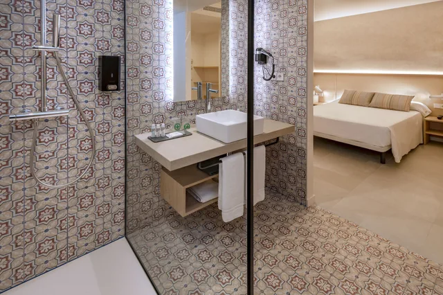غرفة بريميوم عائلية بسرير مزدوج وسرير فردي، Hotel Alhambra 5/7