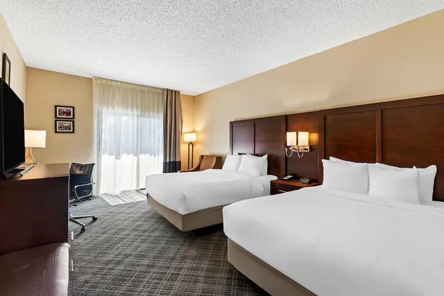 غرفة قياسية بسريرين كوين، Comfort Inn Roswell-Dunwoody 2/9