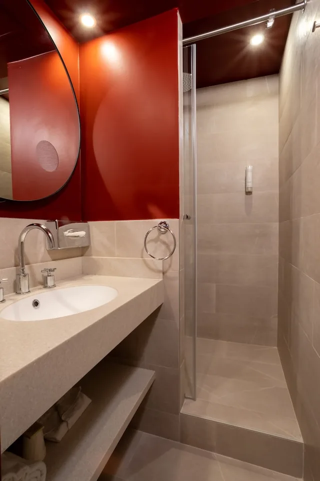 Comfort, Triple, 3 Beds, Hotel Sacha 3/3