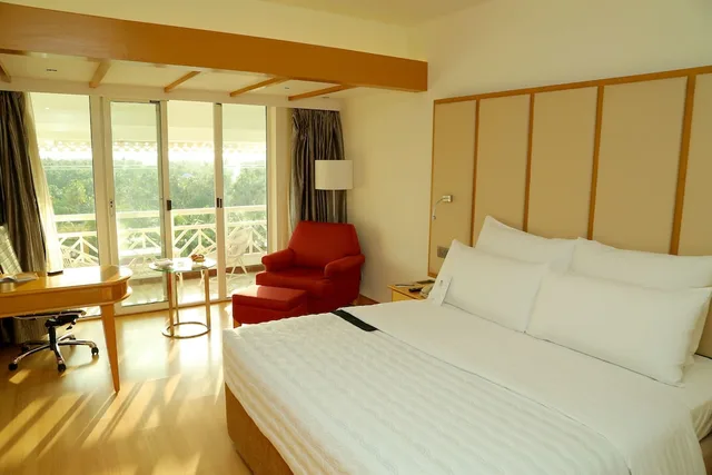 غرفة كلوب بسريرين منفصلين بإطلالة على المدينة، Le Meridien Kochi 3/8