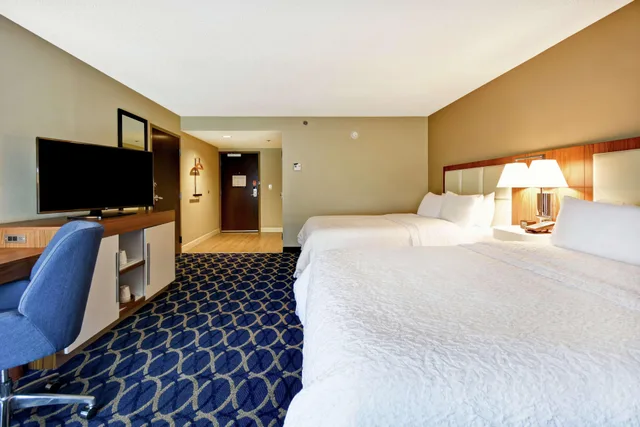 غرفة كبيرة بسريرين كوين، Hampton Inn Auburn 1/2