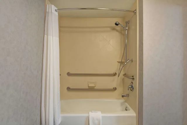 استوديو بسريرين كوين مع أريكة لذوي الإعاقة، Hampton Inn Moab 2/3