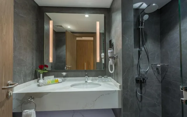 غرفة قياسية مفردة، فندق كلاريون مطار جدة(Clarion Hotel Jeddah Airport) 2/5