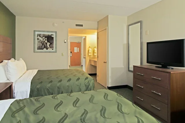جناح بسريرين كوين، Quality Suites Lake Wright Norfolk Airport 1/4
