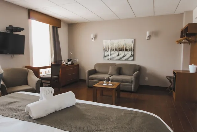 Comfort, King Bed, Sofa, Hotel du Fjord 5/6