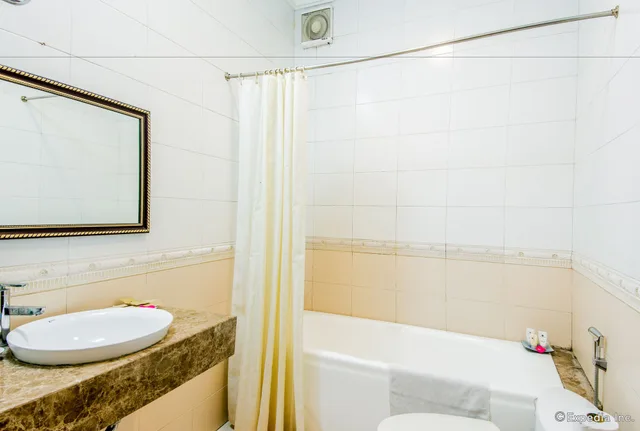 غرفة ديلوكس بسرير كوين، Serene Central hotel 4/6