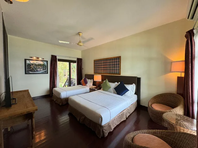 Standard, Tunamaya Beach and Spa Resort 2/2