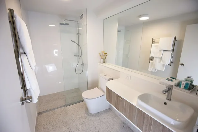 جناح بسرير كوين، Salamanca Inn 1/2