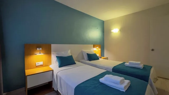 جناح فاخر بسريرين منفصلين بغرفة نوم واحدة مع أريكة، La Bella Suit Otel 1/7