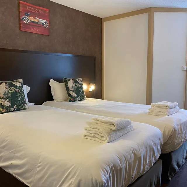 غرفة بسريرين منفصلين، Shelder Hotel 1/5