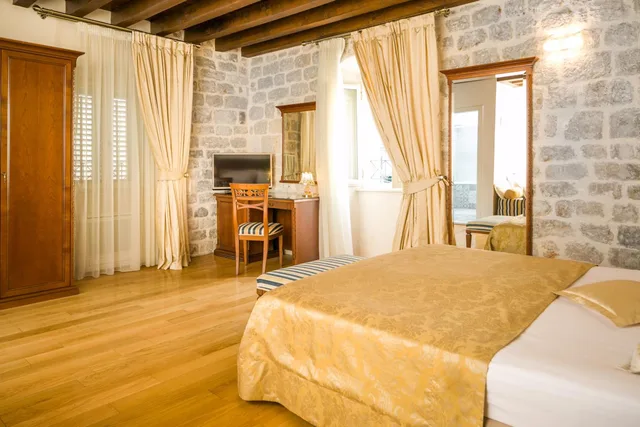 Superior, Double Bed, Old Town View، Palace Judita Heritage Hotel 8/10