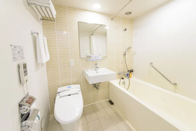 غرفة قياسية بسريرين منفصلين للمدخنين، Nishitetsu Resort Inn Naha 8/10