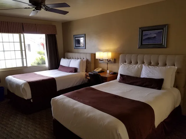 غرفة بسريرين كوين، Lone Oak Lodge 1/10