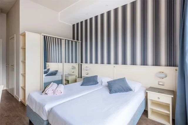 غرفة كلاسيكية بسرير مزدوج أو سريرين منفصلين بإطلالة على الجبل، HOTEL SPLENDID PALACE 3/3