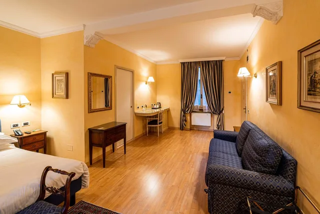 جناح، Phi Hotel Canalgrande 1/1