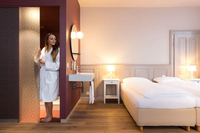 Room, Double Bed, Hotel Emmental 3/6