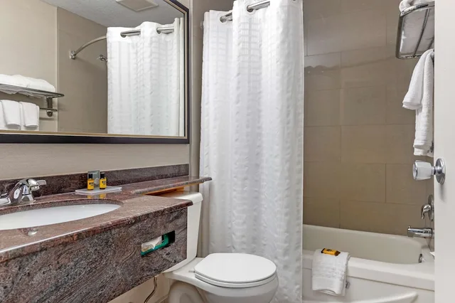 جناح بسرير كوين بمطبخ، Best Western Plus Gatineau-Ottawa 4/5