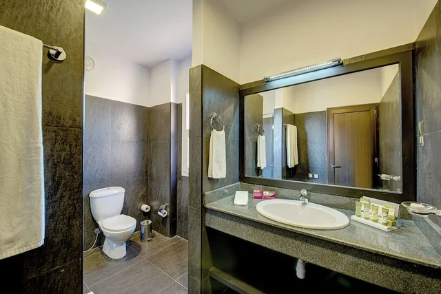 3 Bedrooms, Villa, Single Bed, Dining Area, Smoking، Crowne Plaza Resort Salalah 4/6