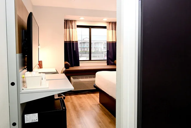 غرفة بسرير كوين، Microtel Inn & Suites by Wyndham Murfreesboro 3/3