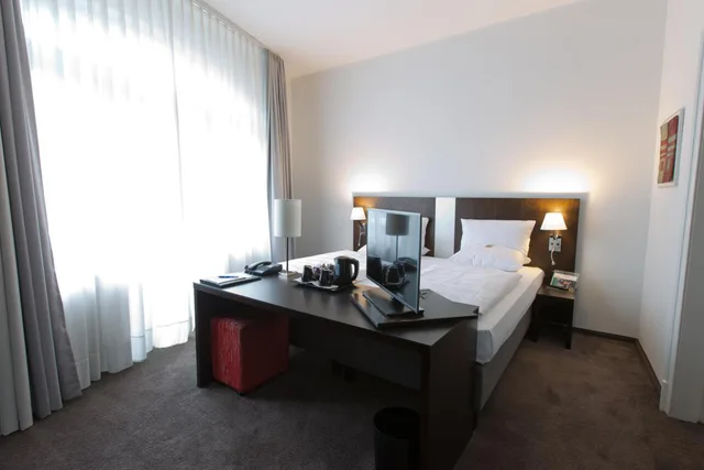 Superior, Double Bed, Astor And Aparthotel 3/8
