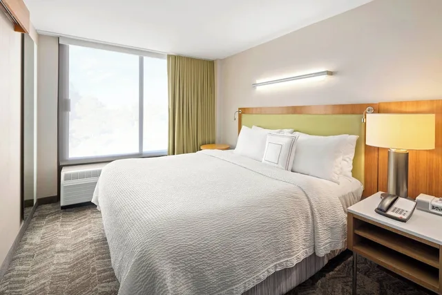 جناح بسرير كينج مع سرير سحّاب إضافي لذوي الإعاقة، Springhill Suites by Marriott Flagstaff 1/5