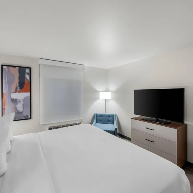 جناح بسرير كينج مع أريكة لذوي الإعاقة، Everhome Suites Portsmouth - Newington 1/7