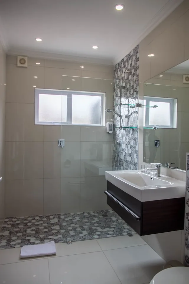 Sapphire, Twin Beds، Sea Breeze Guesthouse 3/3