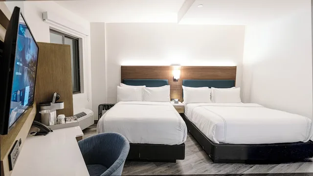 Premium, Queen Bed, Even Hotels Long Island City New York 4/10