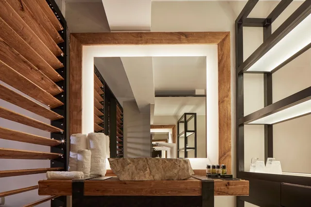 غرفة بريميوم بسرير مزدوج أو سريرين منفصلين بجاكوزي، Royal Myconian - Leading Hotels Of The World 6/6