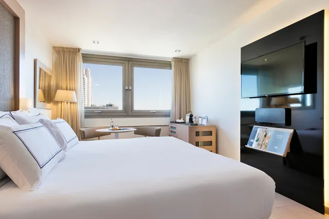غرفة بسرير مزدوج بإطلالة على المدينة، Melia Madrid Princesa Hotel 5/8