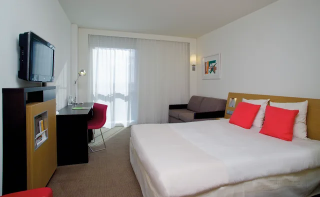 غرفة قياسية بسرير مزدوج، Novotel Barcelona City 1/4
