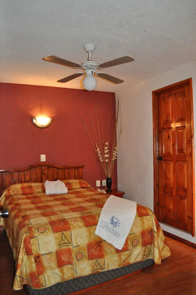 standard, Hotel Puebla Plaza 1/2