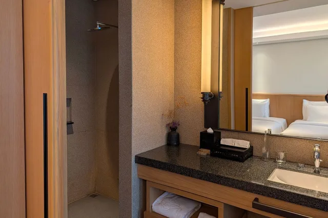 غرفة ديلوكس بسريرين منفصلين، Hotel Tentrem Jakarta 6/8