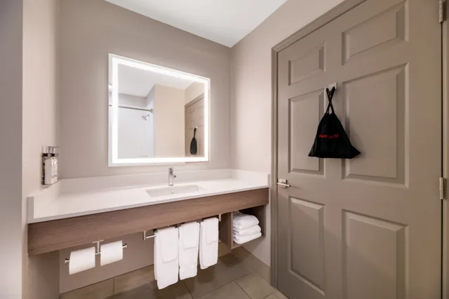 غرفة بسريرين كوين، Holiday Inn Express Hotel Suites the Villages 2/2