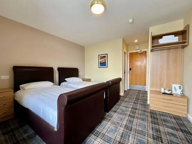غرفة قياسية رباعية، Britannia Inn Glasgow 1/2