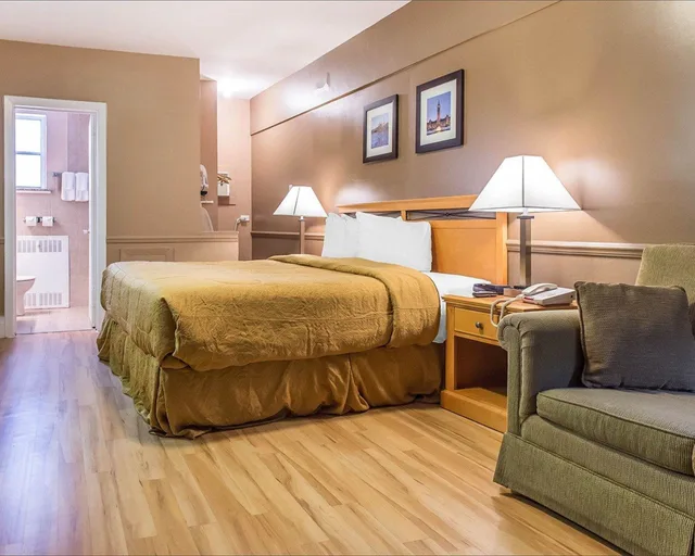 غرفة سوبيريور بسرير كينج، Econo Lodge Downtown Ottawa 4/5