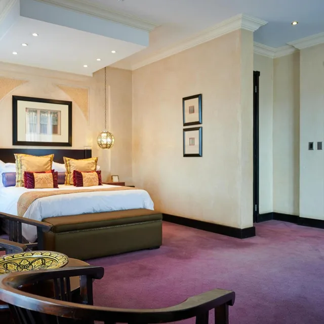 غرفة قياسية بسرير مزدوج، The Royal Elephant Hotel Conference Centre 1/6