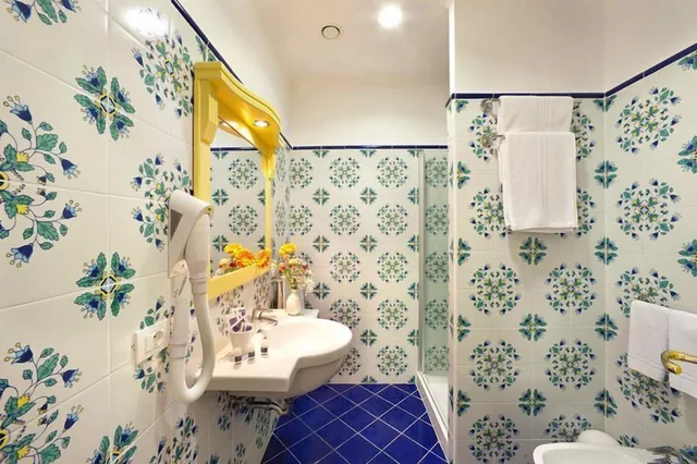 غرفة كلاسيكية ثلاثية بسرير مزدوج وسرير فردي، Hotel Astoria Sorrento 4/4