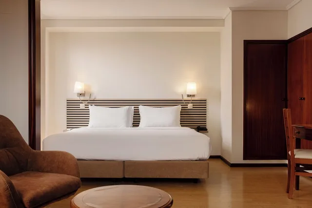 Unique, Queen Bed، Da Bolsa 1/2