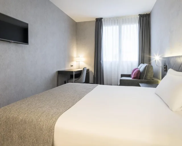 غرفة بسرير مزدوج أو سريرين منفصلين مع سرير إضافي، Ilunion Bel Art Hotel 3/9