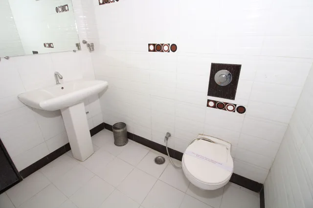 Premium, Queen Bed, Hotel Meera 9/9