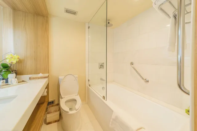 غرفة كلاسيكية بسرير كينج مع دخول صالة النادي، InterContinental San Salvador-Metrocentro Mall 7/8