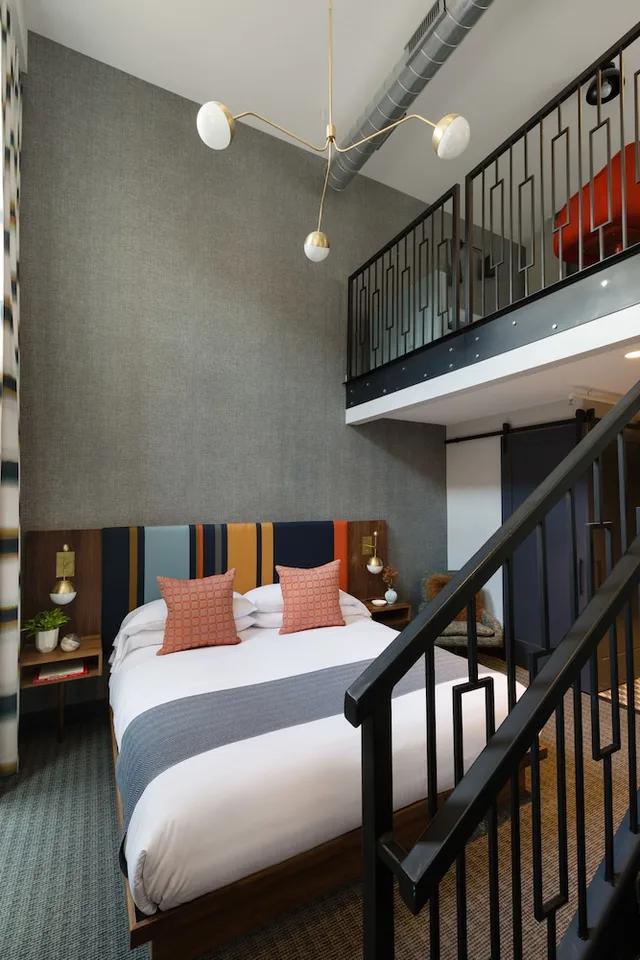 جناح بسرير كينج، The Hotel Salem 1/2