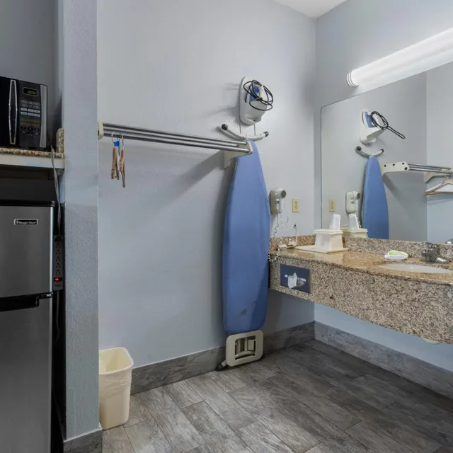 غرفة بسرير كينج للمدخنين، Best Western Magnolia 7/10