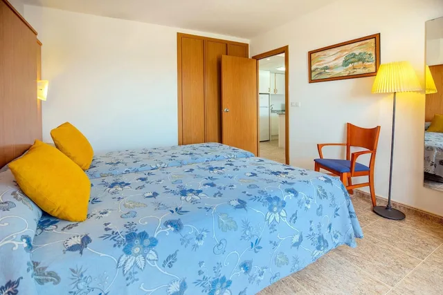 Family, 3 Beds, Sofa, Terrace, Hotel Servigroup Romana 4/7