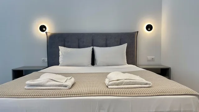 جناح فاخر بسرير مزدوج وسرير فردي مع أريكة، Palma Village by Greek Pride 5/9
