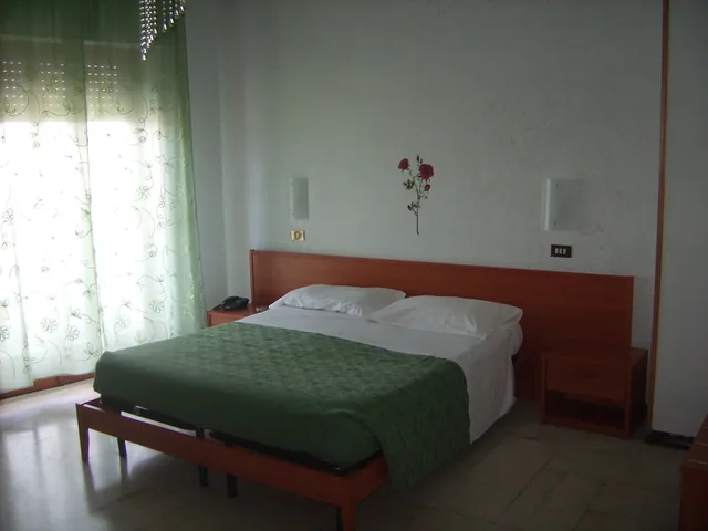 شقة اقتصادية بسريرين كوين بغرفتي نوم، Hotel L'Approdo 1/3