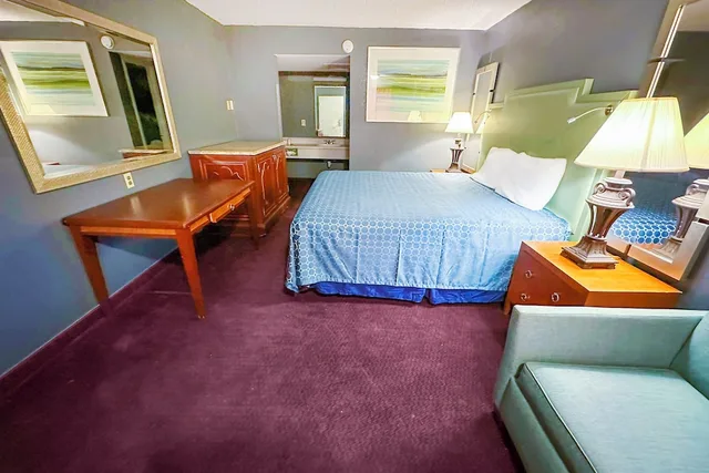 غرفة قياسية بسرير كينج، Hahira Inn By OYO near Valdosta 1/10