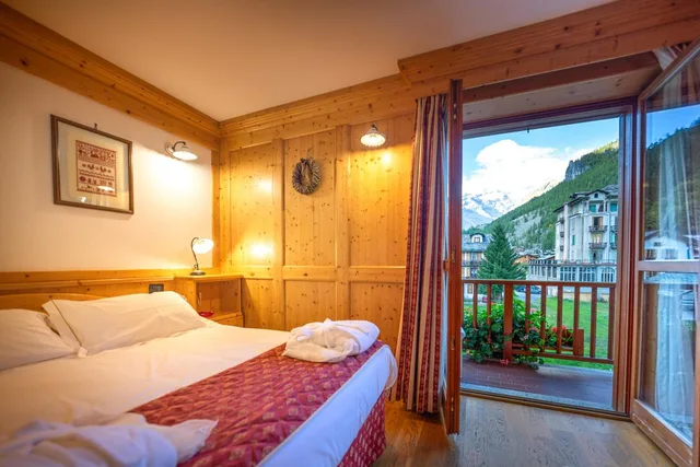 غرفة كبيرة بسرير مزدوج، Hotel Lo Scoiattolo 4/10