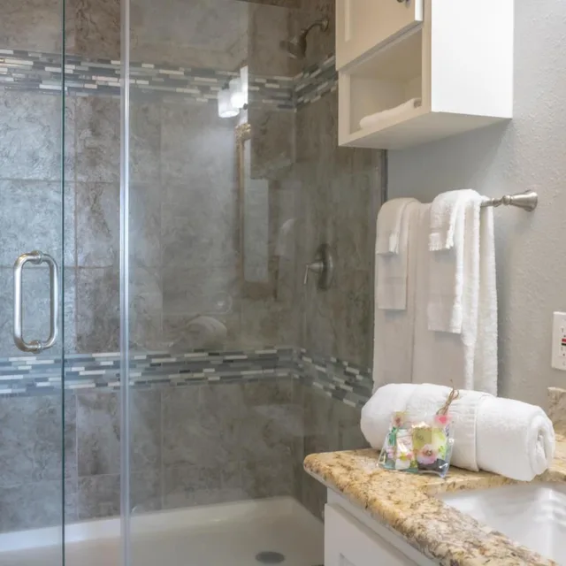 Studio, Gulf Side, Sofa، Islander East Condominiums 2/4